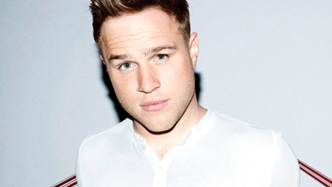 Olly Murs divulga capa da reedição do álbum "Right Place Right Time"