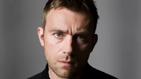 Damon Albarn confirma lançamento de álbum solo