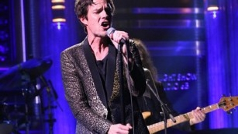 Brandon Flowers apresenta "Can't Deny My Love" em programa americano