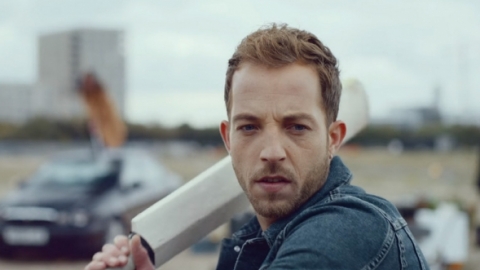 James Morrison revela o clipe de "Stay Like This"