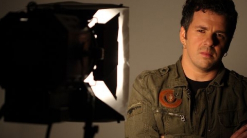 Emmerson Nogueira fala sobre "Versão Acústica 5", seu novo disco