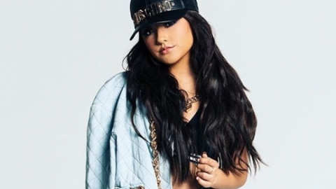 Becky G libera três músicas novas