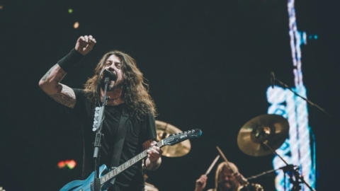 Em show potente, Foo Fighters levanta o público em São Paulo