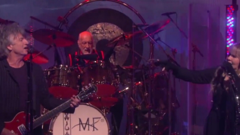 Fleetwood Mac estreia sua nova formação no programa de Ellen DeGeneres. Veja!