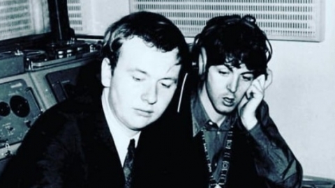 Geoff Emerick, engenheiro de som que trabalhou com os Beatles, morre aos 72 anos