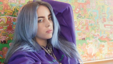 Álbum de Billie Eilish se mantém no topo da parada britânica. Khalid chega em segundo