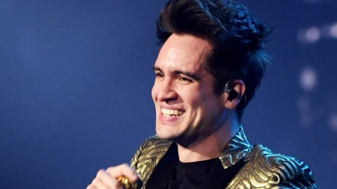 Panic! At The Disco divulga o single "Into The Unknown", trilha sonora do filme "Frozen 2"