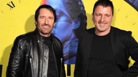 Trent Reznor, do Nine Inch Nails, e Atticus Ross ganham o Emmy de trilha sonora para minissérie