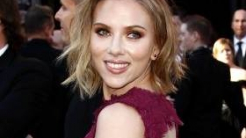 Scarlett Johansson volta a trabalhar na sua carreira musical