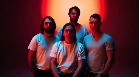 Escute a nova música, "Up All Night", com letra e tradução!