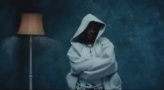 Ouça a nova música, "Big Daddy", com letra e tradução!